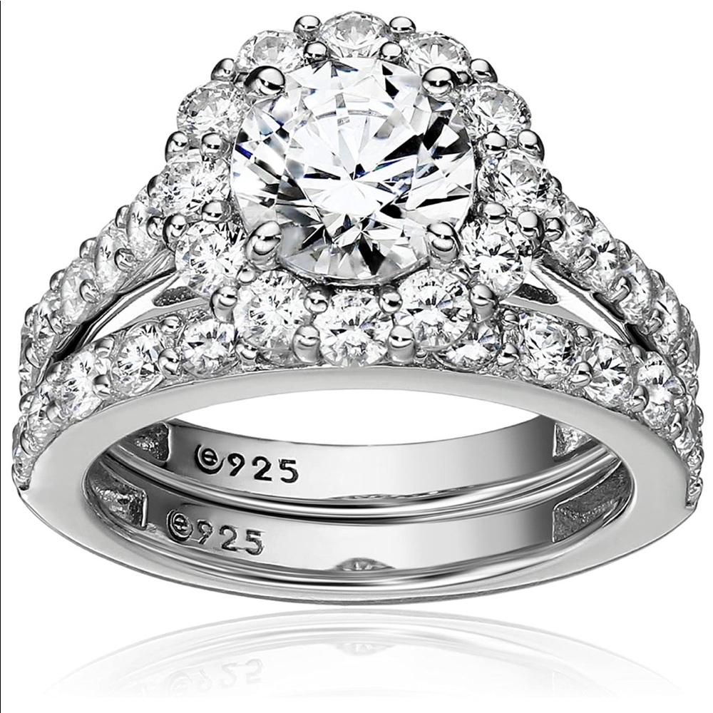Beautiful CZ wedding ring set